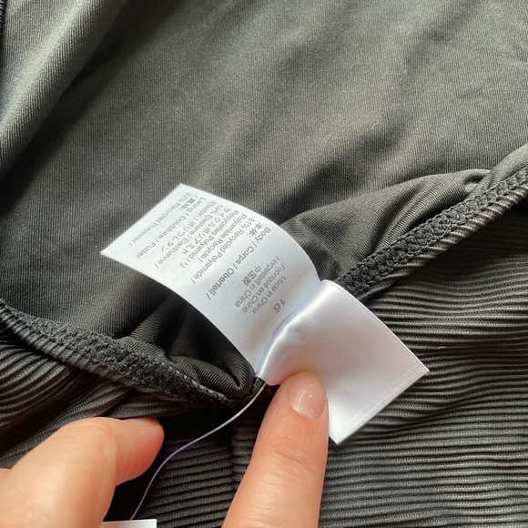 New J.Crew Scrunchie Classic Scoopneck 1-piece - Picture 8 of 9